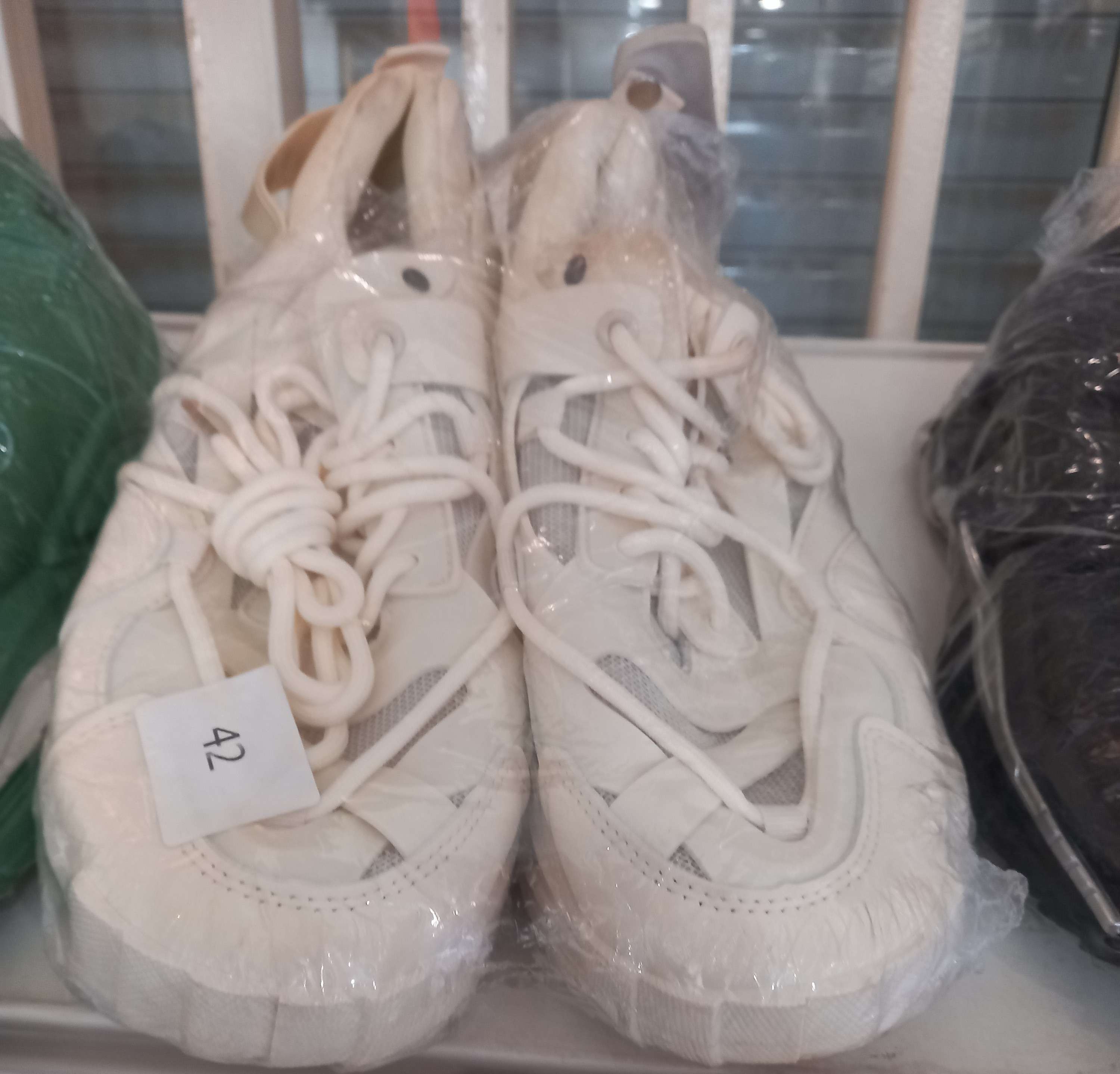 Allure Épurée : Sneakers Blanches Pointure 43