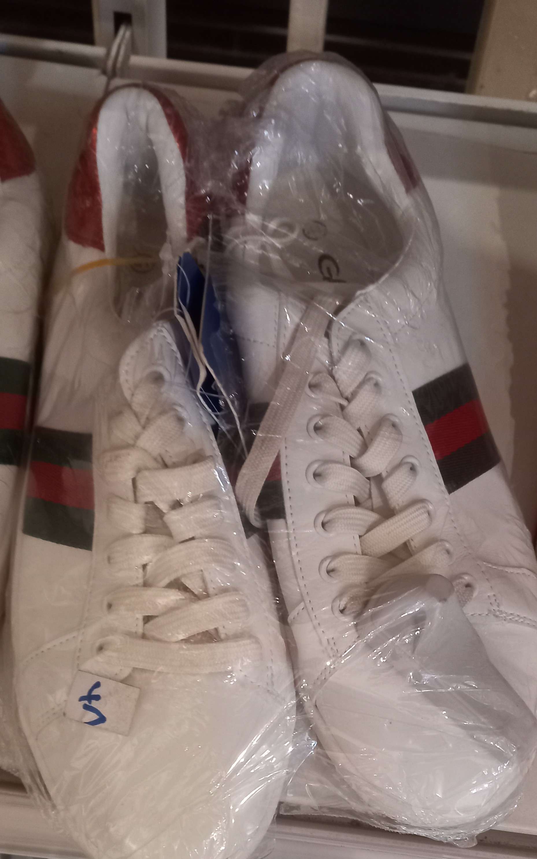 Bandes Précieuses : Sneakers Pointure 41, Icône Fashion